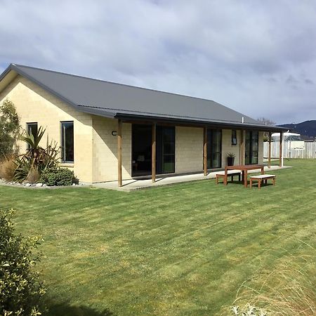 Ti Kouka Villa 테아나우 외부 사진